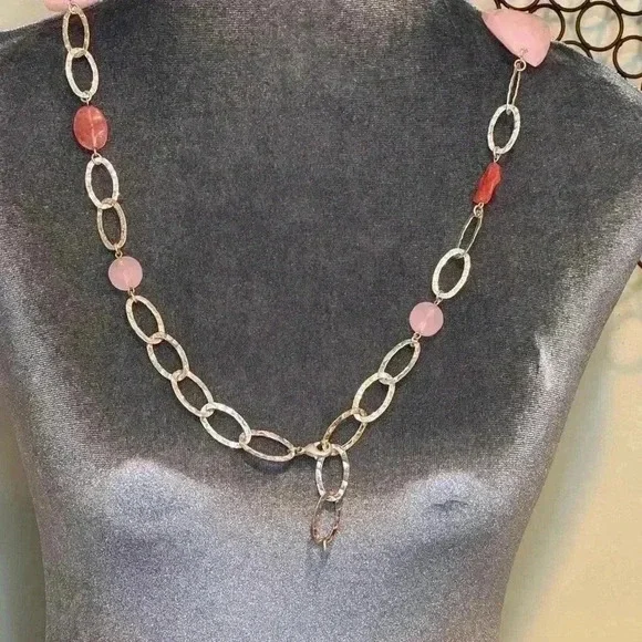 Necklace- Long light pink and dark pink plastic stones w/ hammered silver - Picture 4 of 4